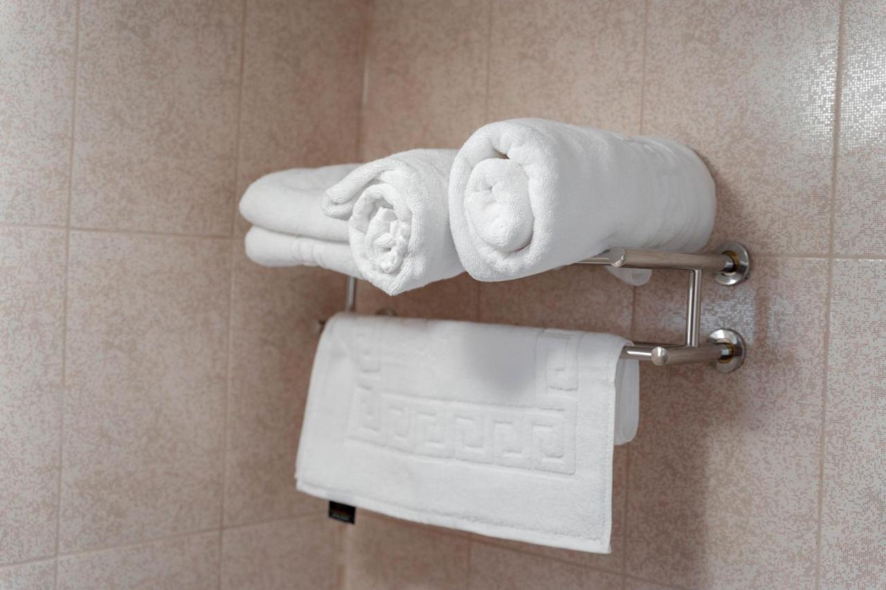 La Fanar Guesthouse Curtea De Arges Bagian luar foto